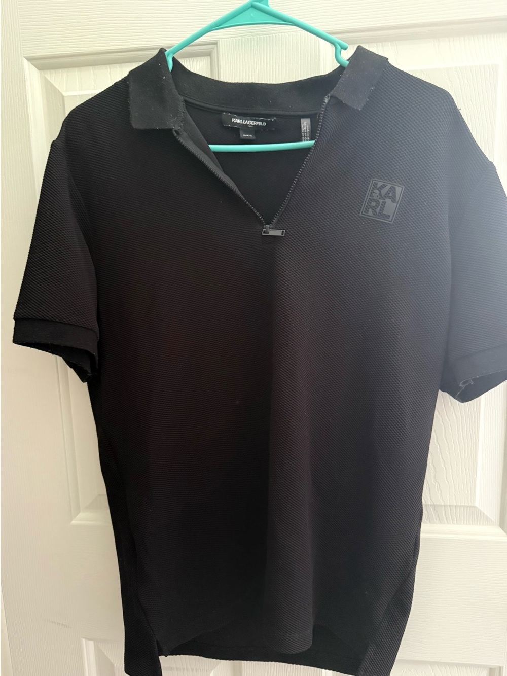 KARL LAGERFELD black knit quarter zip polo shirt size medium